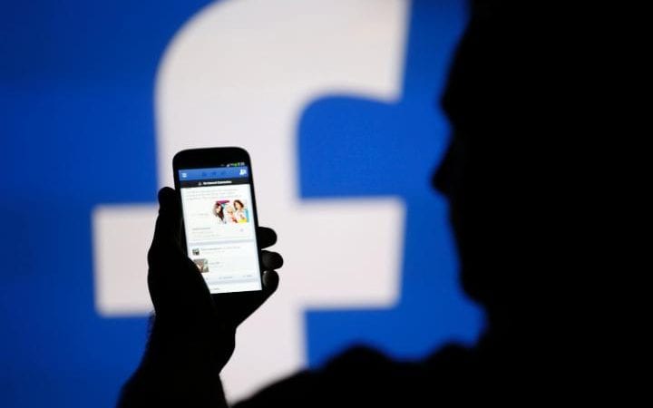 Facebook News Feed ban