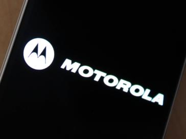 Motorola Moto Z2 Force render